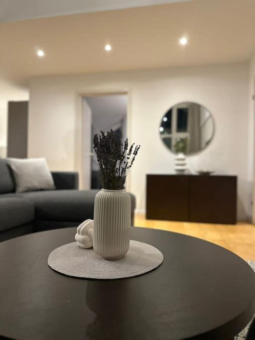 Ferienwohnung Kaiserblick Иринген Экстерьер фото